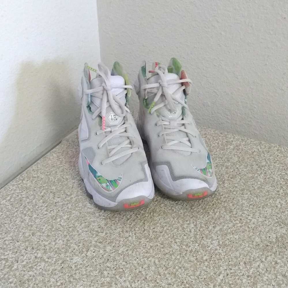 Nike LeBron James Youth Sneakers